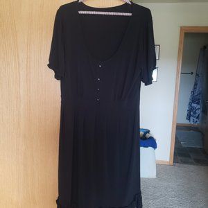 Black dress with buttons and ruffle 2X 3X